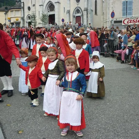 Pic De Saint Mont * לארונס